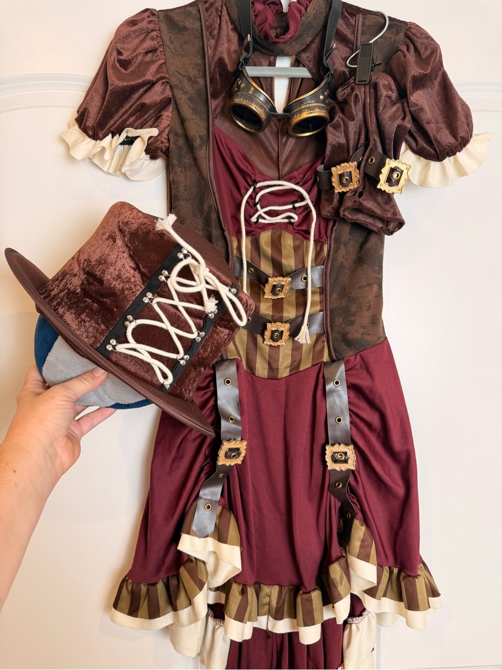 Steampunk Burgundy women size small 4-6 Costume with Hat cosplay Halloween